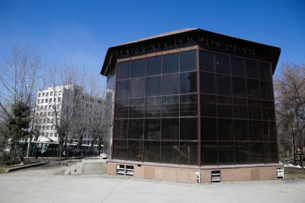 Капром в&nbsp;Новосибирске: 33&nbsp;примера от&nbsp;&laquo;как красиво&raquo; до&nbsp;&laquo;кровь из&nbsp;глаз&raquo;