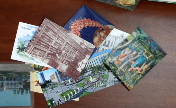 «Я не отправляю гифки»: коллекционер из Новосибирска о прошлом и будущем почтовой открытки «Я не отправляю гифки»: коллекционер из Новосибирска о прошлом и будущем почтовой открытки