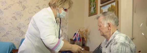 Врачи делают пожилым новосибирцам УЗИ и&nbsp;ЭКГ на&nbsp;дому