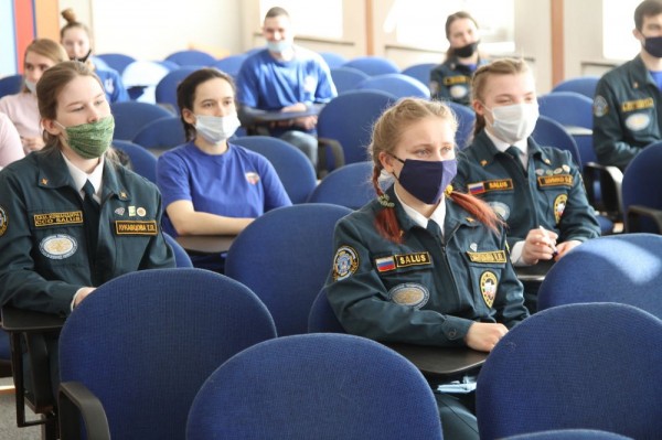 Новосибирские студенты представят область на межрегиональном этапе всероссийского конкурса «Человеческий фактор» Новосибирские студенты представят область на межрегиональном этапе всероссийского конкурса «Человеческий фактор»