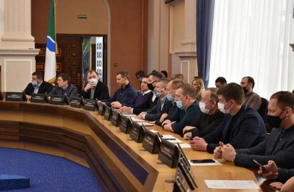 &laquo;Цирк с имитацией бурной деятельности&raquo;: обсуждение генплана Новосибирска зациклилось