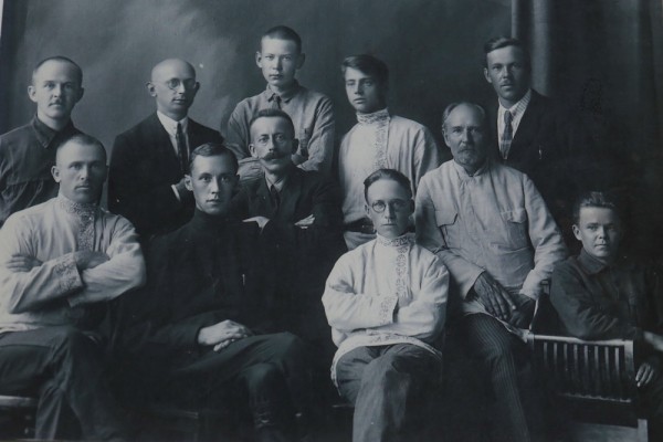 «Есть марки с запахом, с песком и на золоте» — интервью с филателистом «Есть марки с запахом, с песком и на золоте» — интервью с филателистом