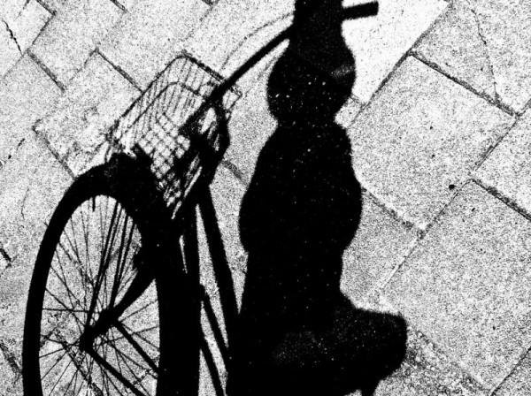 Пьяный водитель насмерть сбил десятилетнюю велосипедистку Пьяный водитель насмерть сбил десятилетнюю велосипедистку