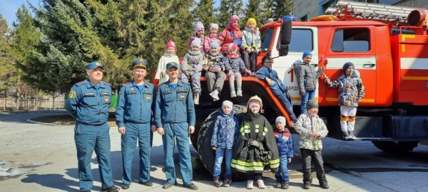 О правилах безопасности рассказали детям в пожарно-спасательной части Бердска