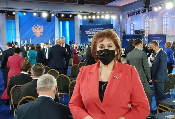 &laquo;Мелко и малосодержательно&raquo;: новосибирский депутат раскритиковала послание президента Федеральному собранию