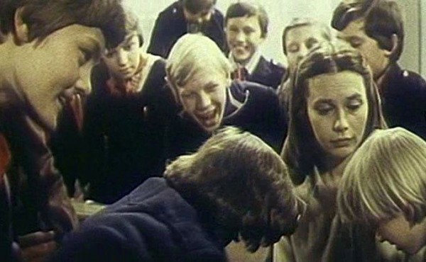 Самые необычные и смешные розыгрыши на 1 апреля в школе