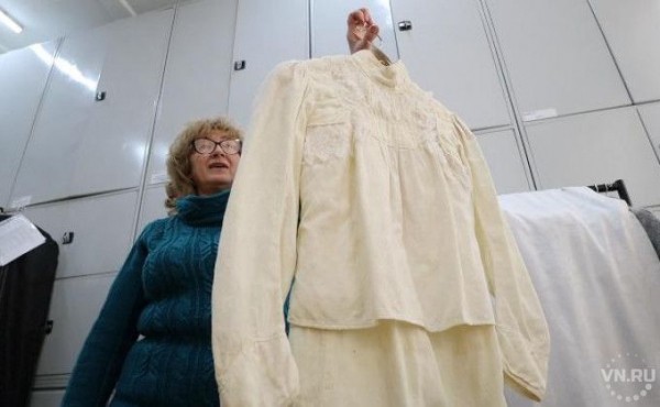 Тайны музейных запасников: раритетная одежда и обувь