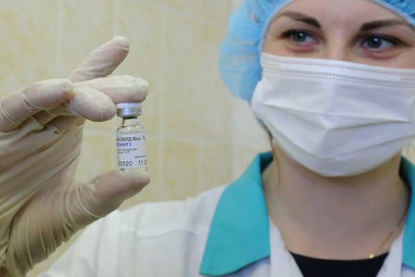 Гендиректор новосибирского &laquo;Вектора&raquo; рассказал о вакцинации после мутации коронавируса