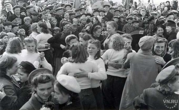Как Новосибирск отмечал День Победы в 1945 году Как Новосибирск отмечал День Победы в 1945 году