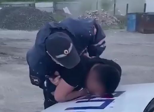 Участник конфликта, которому выстрелил в голову сотрудник ДПС под Новосибирском, скончался в больнице