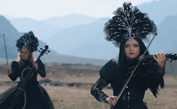 Музыку гения в горах Алтая сыграли красотки из Silenzium Музыку гения в горах Алтая сыграли красотки из Silenzium