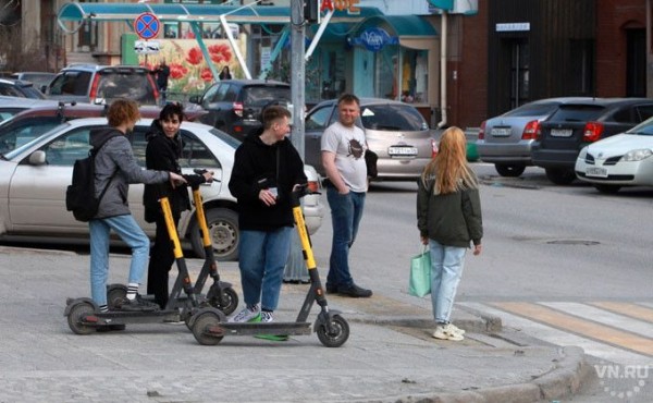 Движение электросамокатов ограничат на территории Новосибирска Движение электросамокатов ограничат на территории Новосибирска