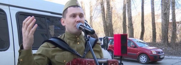 Концерты у&nbsp;подъездов проводят для новосибирских ветеранов к&nbsp;Дню Победы