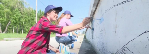 Граффити-панно нарисовали на парапете Новосибирского водохранилища Граффити-панно нарисовали на парапете Новосибирского водохранилища