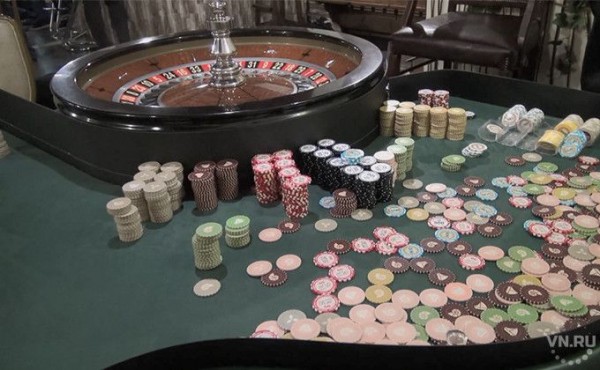 Облаву на нелегальные казино устроили полицейские в Новосибирске Облаву на нелегальные казино устроили полицейские в Новосибирске