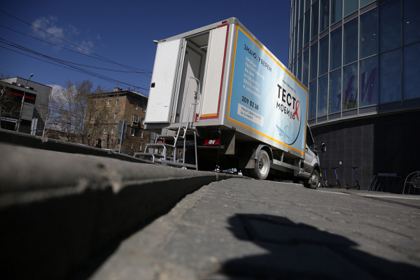 Мобильные медпункты появились у&nbsp;торговых центров в&nbsp;Новосибирске