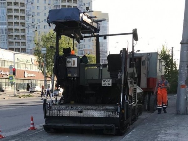 Анатолий Локоть назвал сроки ремонта дороги на улице Ватутина в Новосибирске Анатолий Локоть назвал сроки ремонта дороги на улице Ватутина в Новосибирске