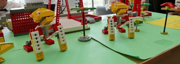 Дети с синдромом Дауна изучают робототехнику в Новосибирске Дети с синдромом Дауна изучают робототехнику в Новосибирске