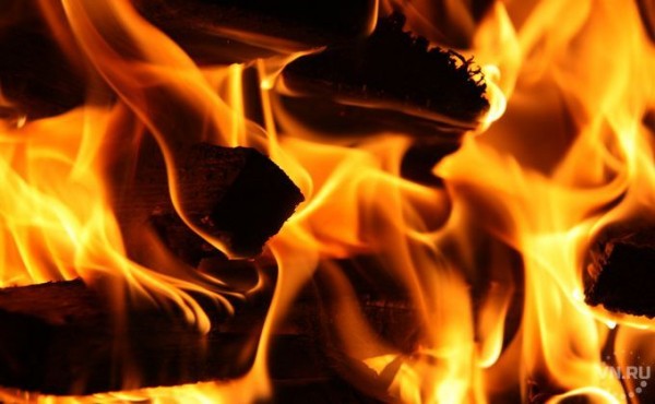 Дал прикурить и поджег собутыльницу житель Искитима