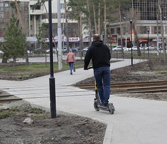 Владельцев самокатов попросят заплатить за ночную парковку на улицах Владельцев самокатов попросят заплатить за ночную парковку на улицах
