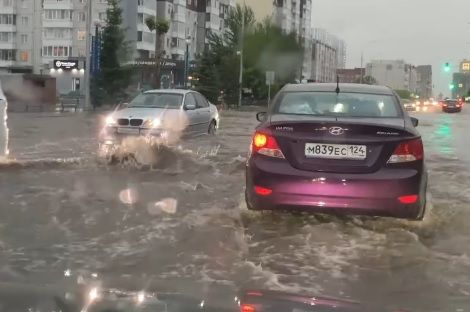 Красноярск уходит под воду из-за мощного ливня