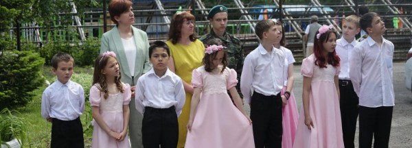 23 ребёнка из центра «Жемчужина» проведут каникулы в семьях 23 ребёнка из центра «Жемчужина» проведут каникулы в семьях