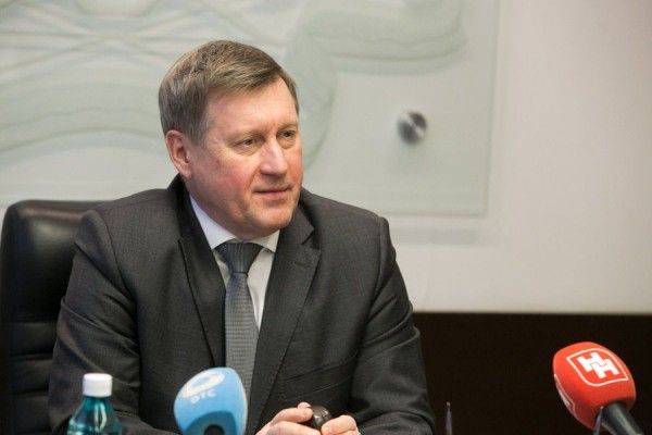 Мэр Локоть призвал новосибирцев отказаться от покупок в уличных лотках