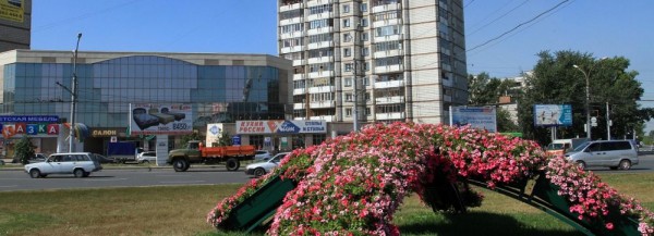 На площади Труда начали сстроить тоннель, который избавит от потопов На площади Труда начали сстроить тоннель, который избавит от потопов