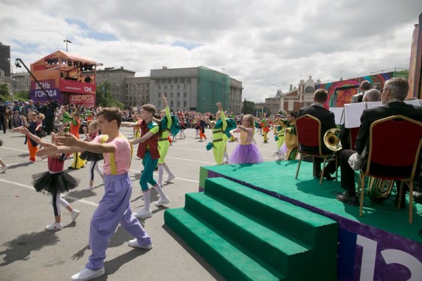 Новосибирцы проведут День города без традиционных гуляний Новосибирцы проведут День города без традиционных гуляний