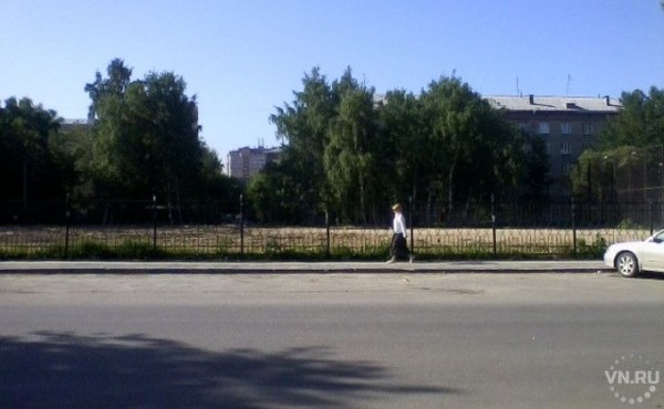 Снесенную в центре Новосибирска школу №54 построят заново