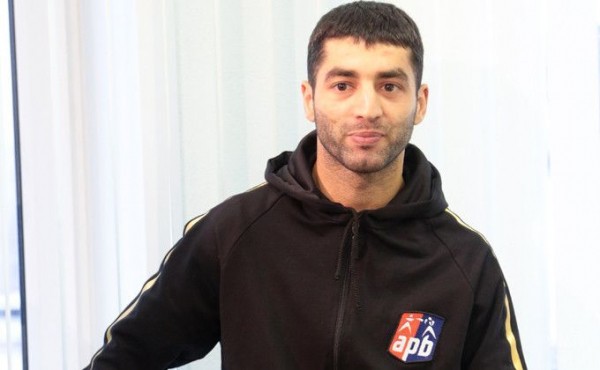 Михаил Алоян сохранил титул Чемпиона мира по версии WBA
