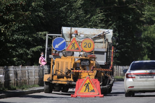 Улицу Богдана Хмельницкого начали ремонтировать Улицу Богдана Хмельницкого начали ремонтировать