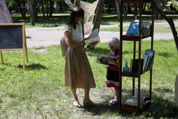 Афиша выходных: вечер на&nbsp;крыше, кино на&nbsp;балконе и&nbsp;библиотека у&nbsp;фонтана