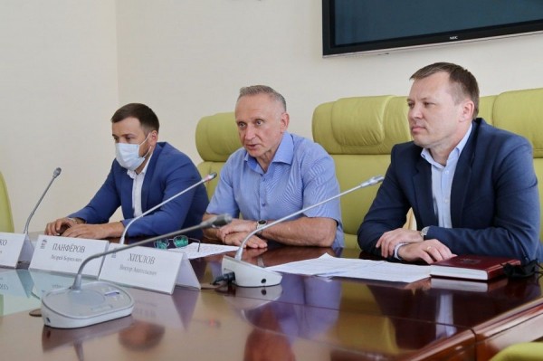 В Новосибирске проконтролируют расход средств на ремонт городских дорог В Новосибирске проконтролируют расход средств на ремонт городских дорог