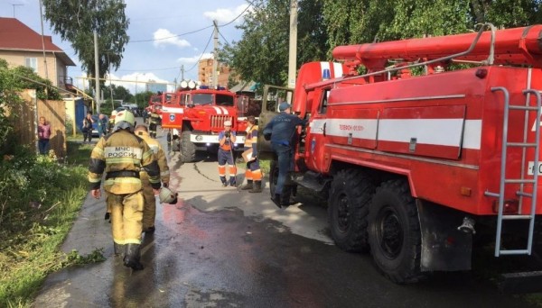 Пожарно-спасательные подразделения МЧС России ликвидировали крупный пожар в Железнодорожном районе Новосибирска Пожарно-спасательные подразделения МЧС России ликвидировали крупный пожар в Железнодорожном районе Новосибирска