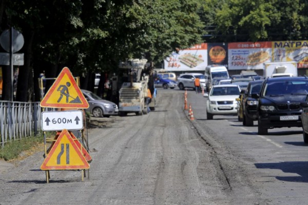 В Калининском районе Новосибирска приступили к ремонту главной магистрали