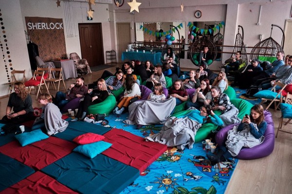 Афиша выходных: вечер на&nbsp;крыше, кино на&nbsp;балконе и&nbsp;библиотека у&nbsp;фонтана