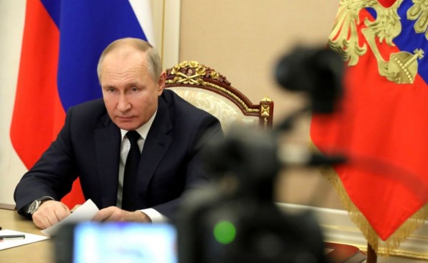 Путин поручил проверить ремонт дорог в Красноярском крае после &laquo;прямой линии&raquo;