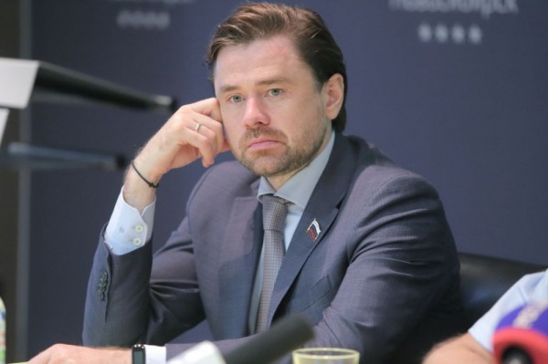 Новосибирский избирком принял заявления от кандидатов в депутаты Госдумы по одномандатным округам Новосибирский избирком принял заявления от кандидатов в депутаты Госдумы по одномандатным округам