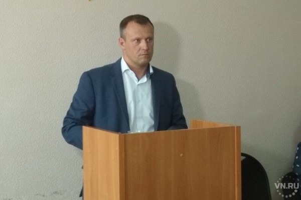 Новым главой рабочего поселка Линево избран Дмитрий Грушевой Новым главой рабочего поселка Линево избран Дмитрий Грушевой