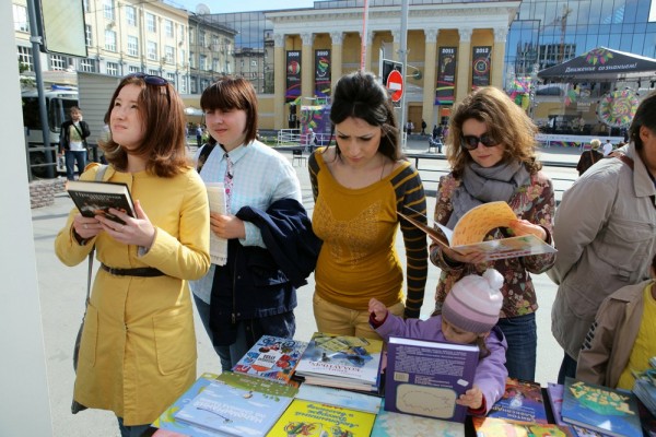Афиша выходных: «Играй, гармонь», фотоквест и астрономический пикник Афиша выходных: «Играй, гармонь», фотоквест и астрономический пикник