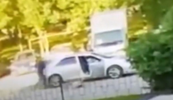 Банда в черных медицинских масках совершила разбой прямо под камерами наблюдения