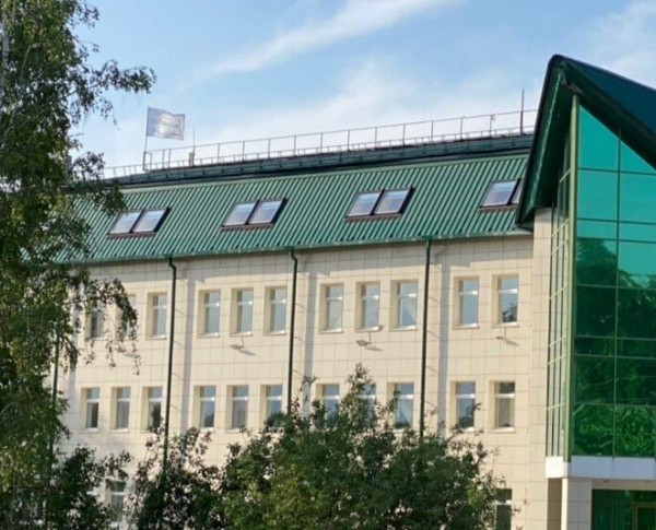 Учредитель института имени Кобзона продает бизнес-центр неподалеку от новосибирского Академгородка Учредитель института имени Кобзона продает бизнес-центр неподалеку от новосибирского Академгородка