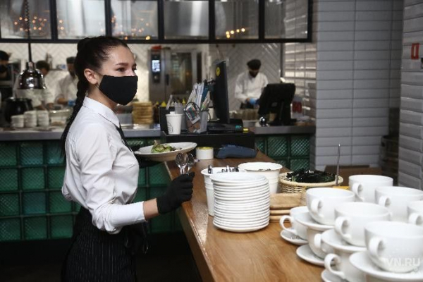 Продавцов и официантов без масок накажут в Новосибирске Продавцов и официантов без масок накажут в Новосибирске