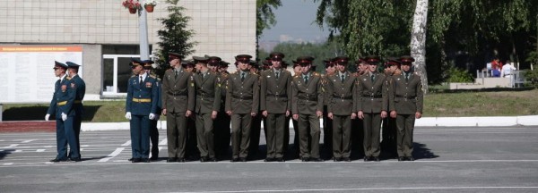 600 солдат из Сибири попали в элитную дивизию Росгвардии 600 солдат из Сибири попали в элитную дивизию Росгвардии