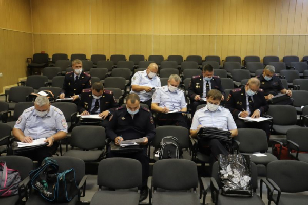 Руководители территориальных органов МВД России сдали зачет по профессиональной подготовке