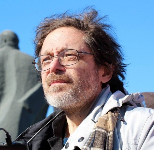 Новосибирский блогер подарил бюст Сталина избиркому Бердска после отказа в регистрации на выборах Новосибирский блогер подарил бюст Сталина избиркому Бердска после отказа в регистрации на выборах