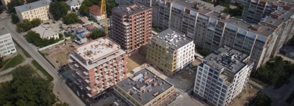 Урбан-виллы выросли в&nbsp;центре Новосибирска вместо ветхого жилья