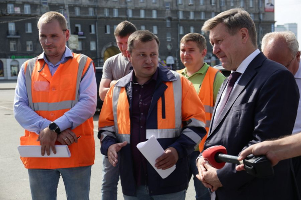 На Вокзальной магистрали в Новосибирске уберут парковки ради полосы общественного транспорта На Вокзальной магистрали в Новосибирске уберут парковки ради полосы общественного транспорта