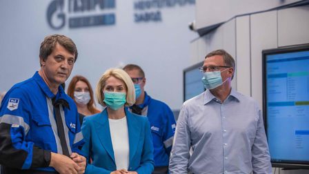 Вице-премьер Виктория Абрамченко осмотрела объекты «Чистого воздуха» на Омском НПЗ
Вице-премьер Виктория Абрамченко осмотрела объекты «Чистого воздуха» на Омском НПЗ